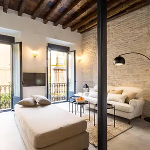 Apartment Oak & Sandstone - Space Maison, Seville